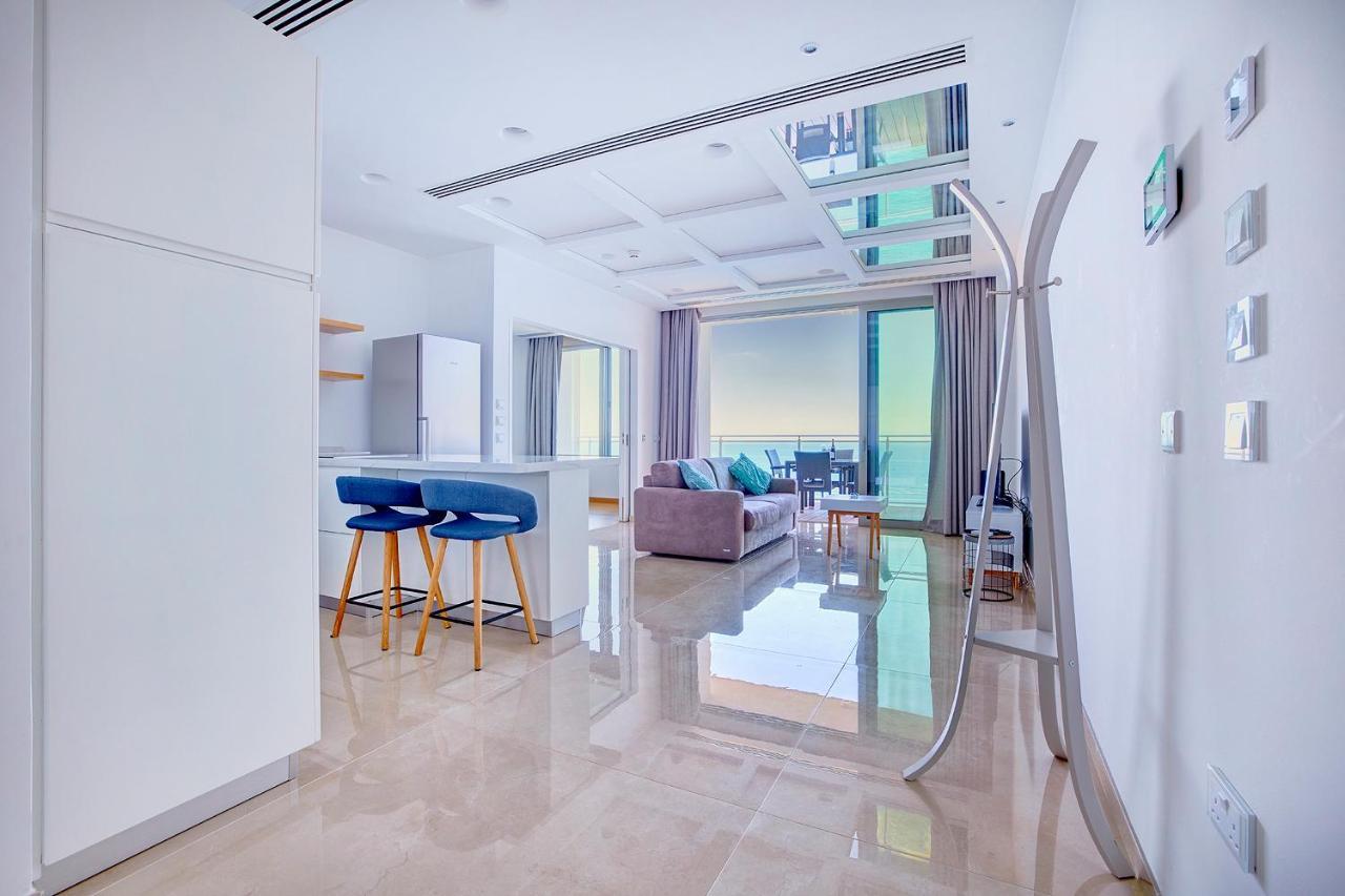 Luxurious Apt With Ocean Views And Pool In Tigne Point Sliema Luaran gambar
