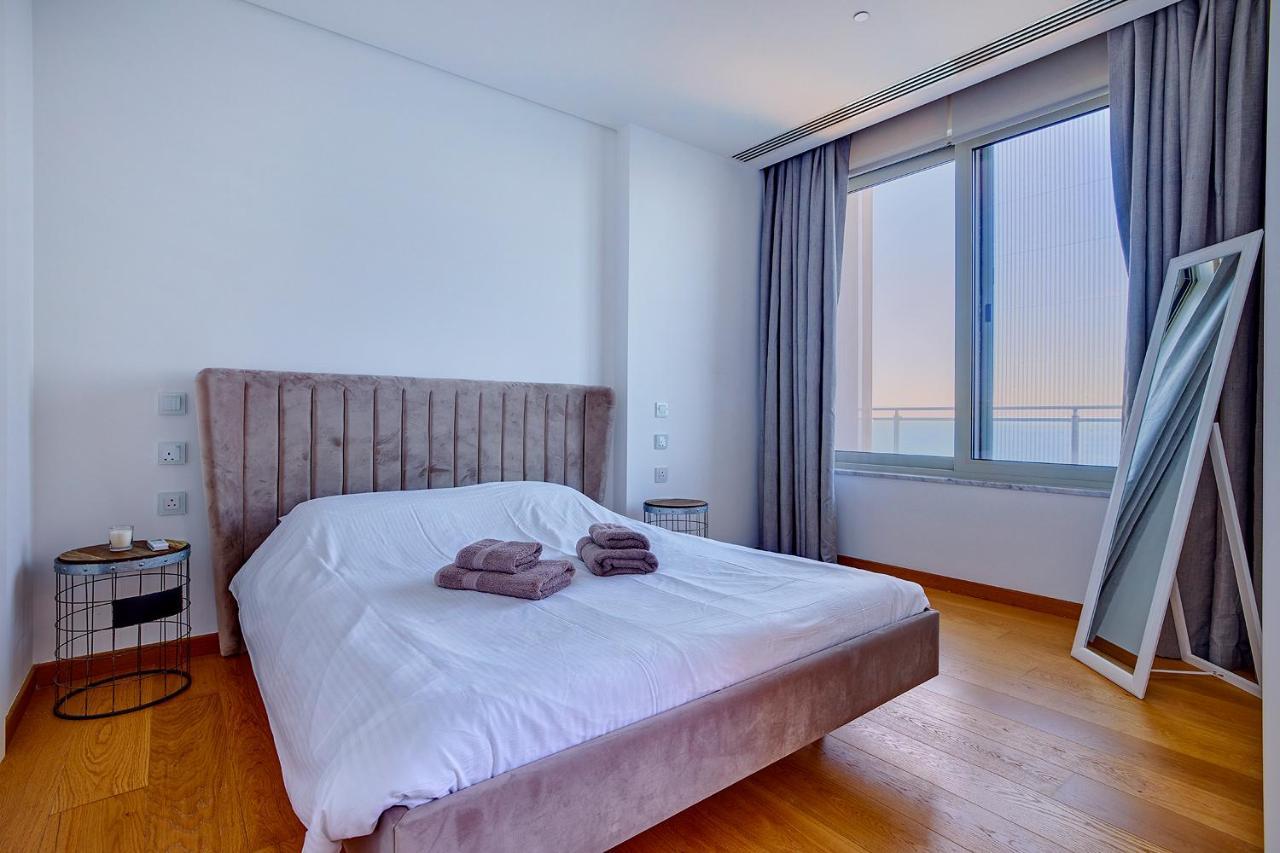 Luxurious Apt With Ocean Views And Pool In Tigne Point Sliema Luaran gambar